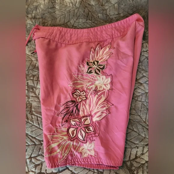 PowderRoom Board Shorts - Picture 3 of 4